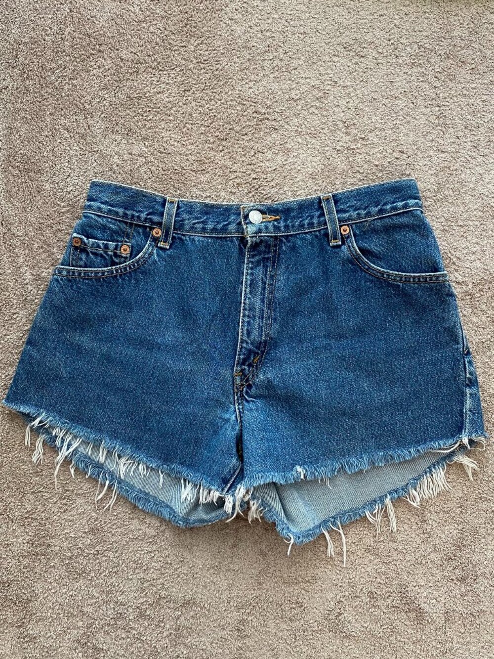 Levis 550 high rise denim shorts